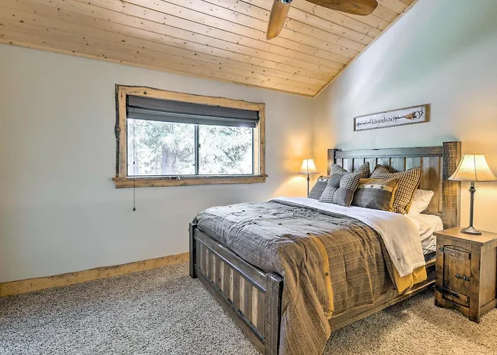 Wooded Retreat W/ Deck: 4 Mi To Downtown Flagstaff