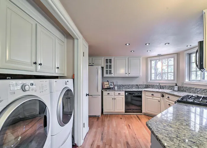 Ferienhaus Wooded Retreat W/ Deck: 4 Mi To Downtown Flagstaff