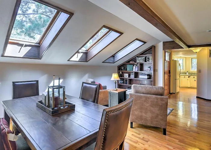 Wooded Retreat W/ Deck: 4 Mi To Downtown Ferienhaus *