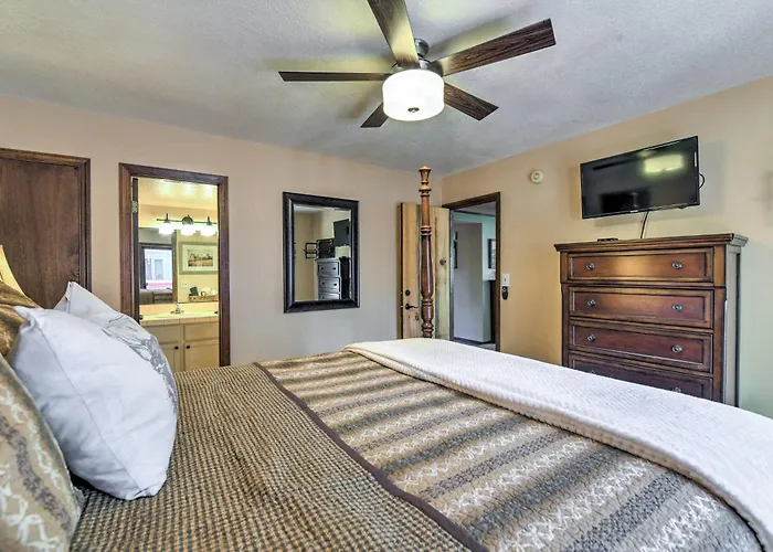 Ferienhaus Wooded Retreat W/ Deck: 4 Mi To Downtown Flagstaff