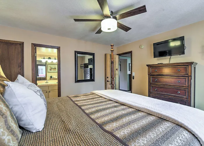 Hébergement de vacances Wooded Retreat W/ Deck: 4 Mi To Downtown Flagstaff